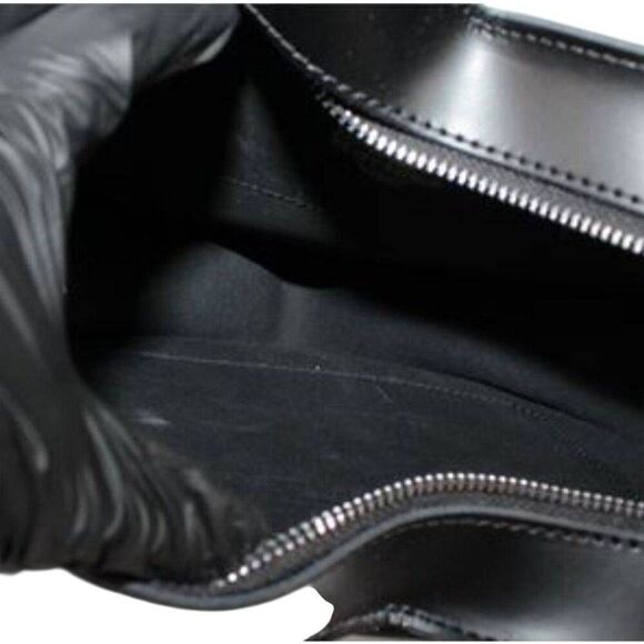 Dr. Martens Black Leather Heart Shaped Convertible Bag Backpack EXCELLENT! - Picture 10 of 16